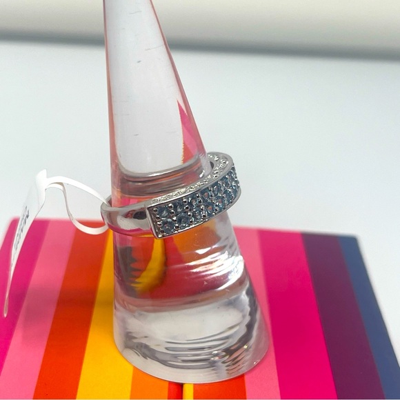 NEW With Tags Sterling Silver Band Ring With Aquamarine (?) Gems Size 7 - Picture 4 of 10